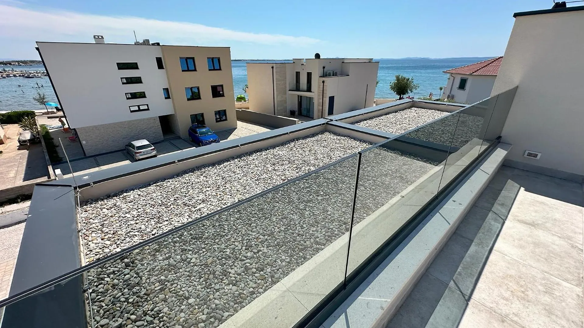 Beautiful New Palmtree Apartments Vir